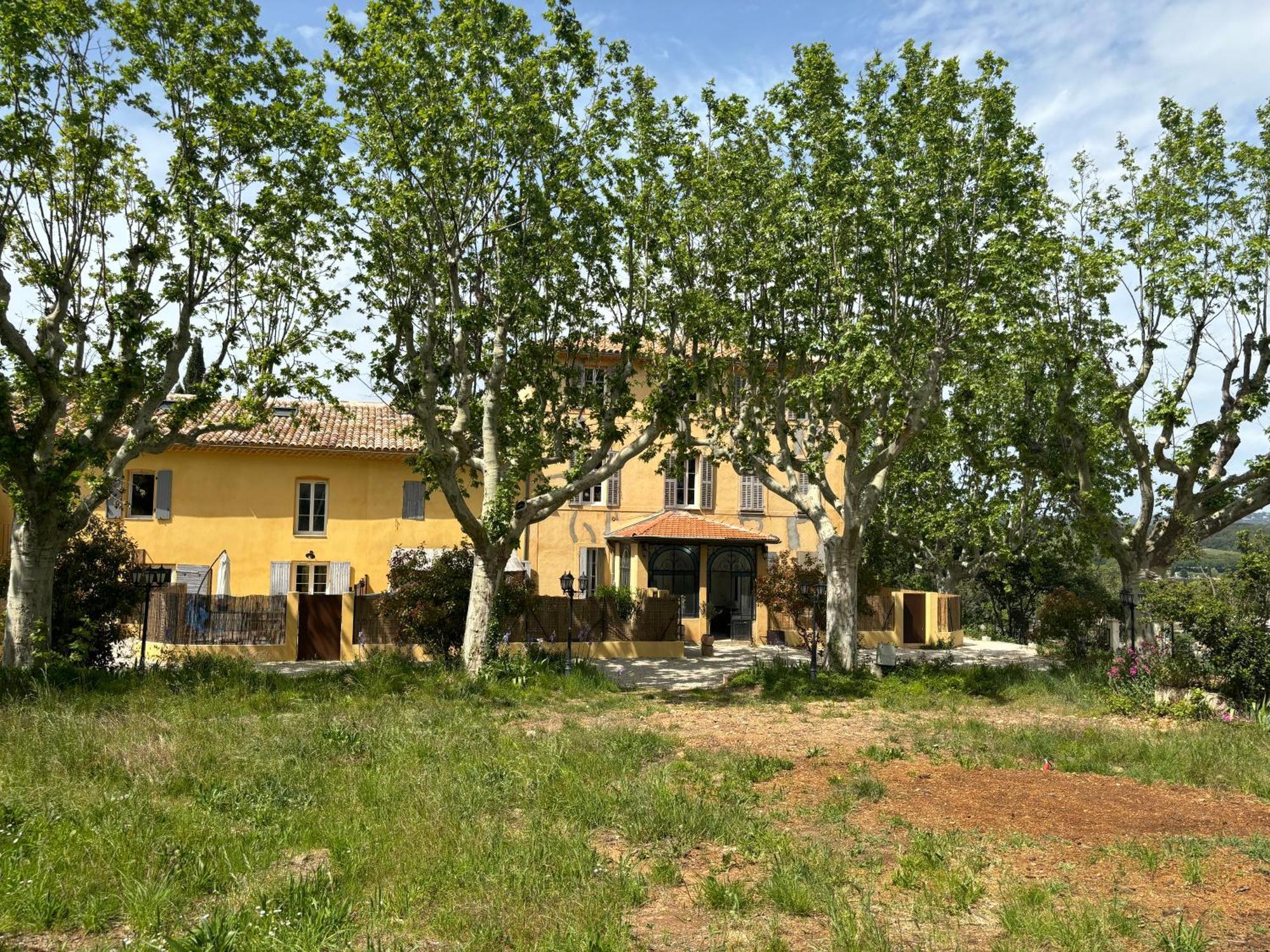 Appartement De Standing Dans Une Bastide Aixoise 普罗旺斯地区艾克斯 外观 照片